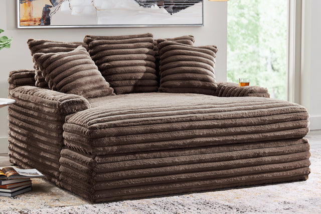 The Jamie Oversized Chaise Lounge UH Moderate